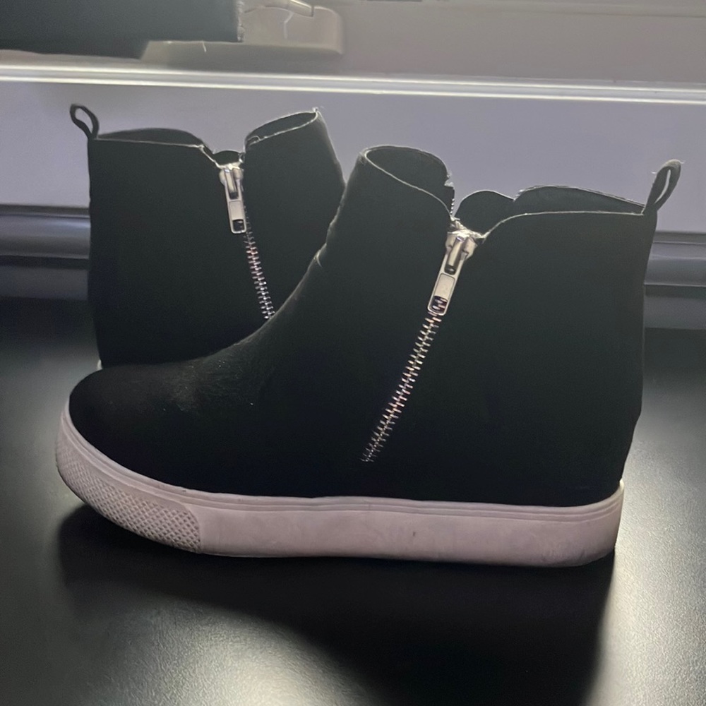 black padded booties(1.5” heel)